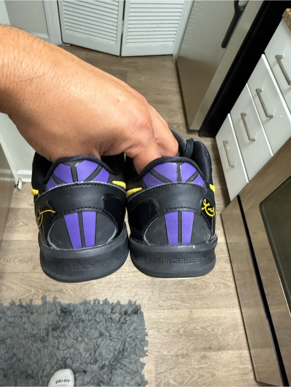 Nike Kobe 8 Protro Lakers Away Basketball FN0267-002 Preschool PS Size 2Y Used